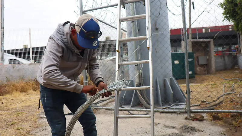 Instaladores de anuncios espectaculares_Gerardo Tavarez